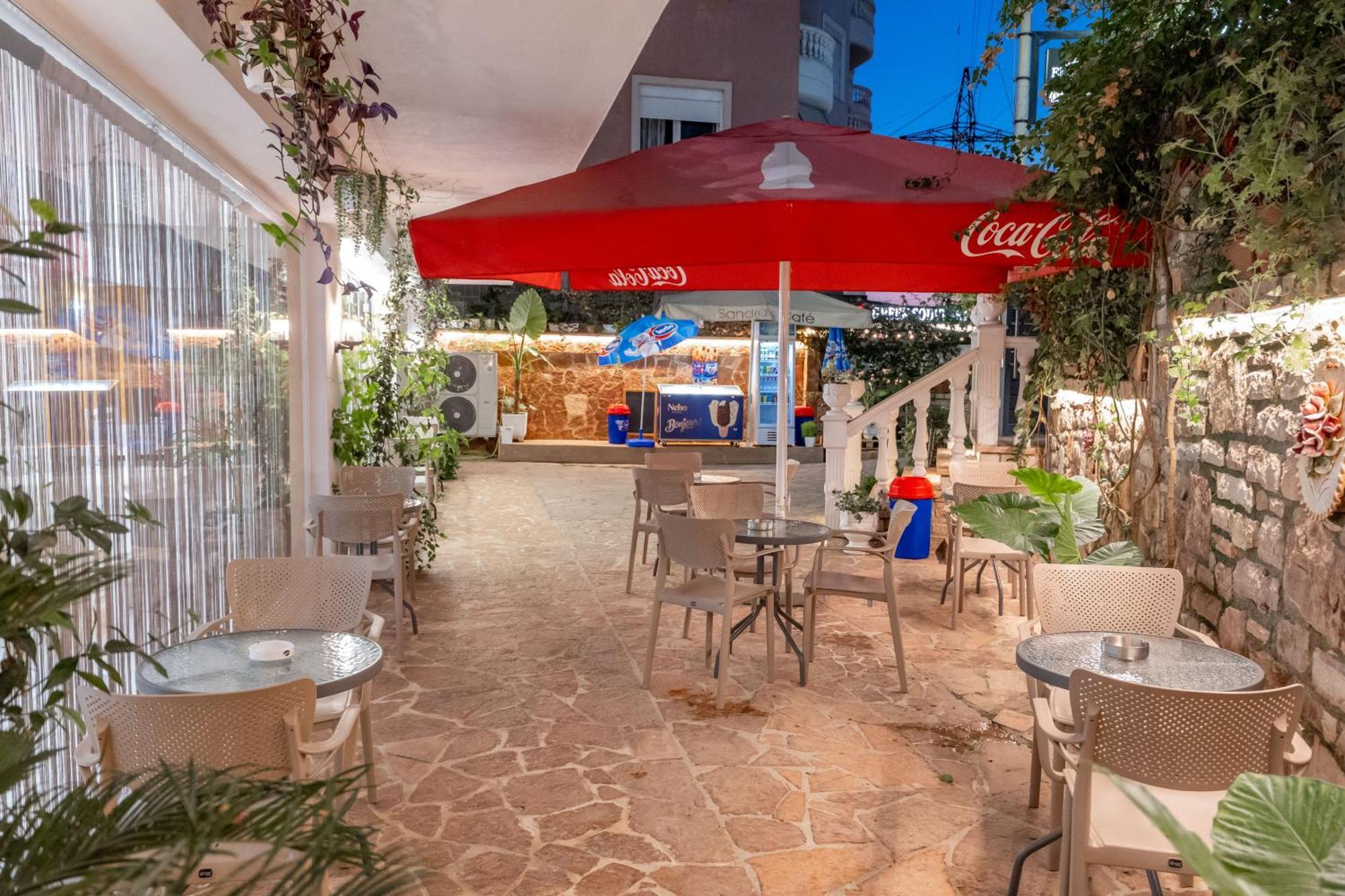 Hotel Elite Sarandë Buitenkant foto