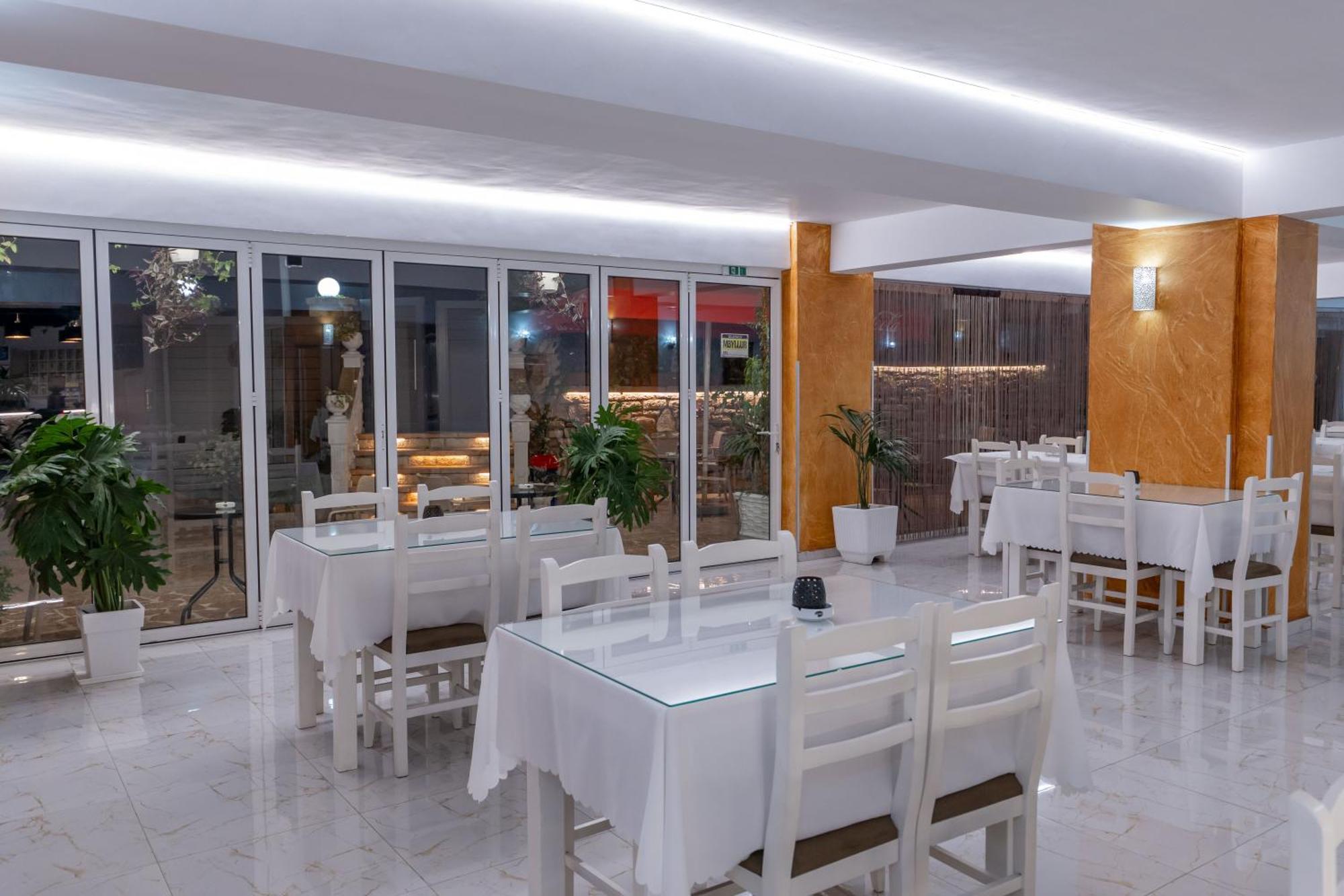 Hotel Elite Sarandë Buitenkant foto