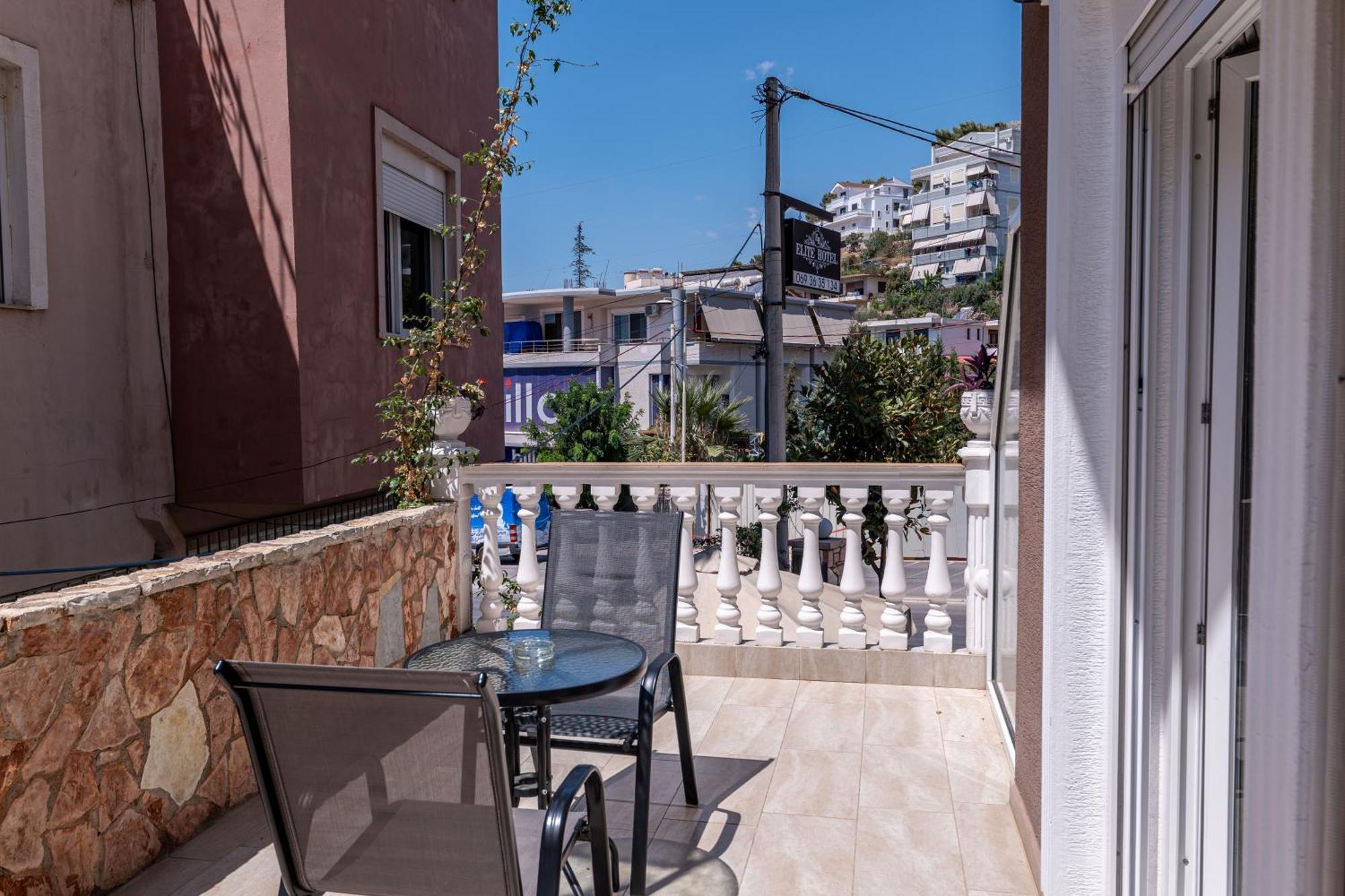 Hotel Elite Sarandë Buitenkant foto