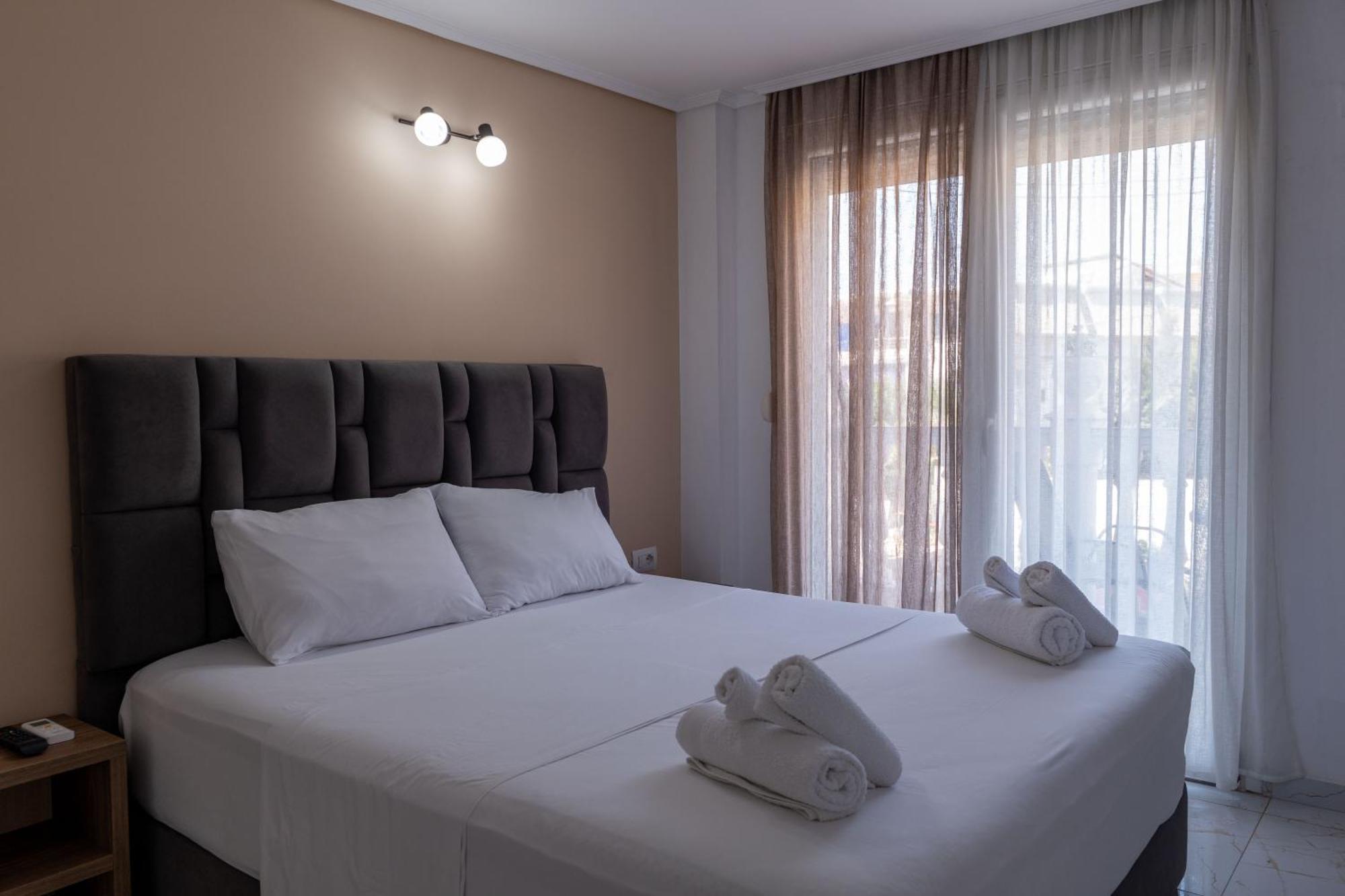 Hotel Elite Sarandë Buitenkant foto